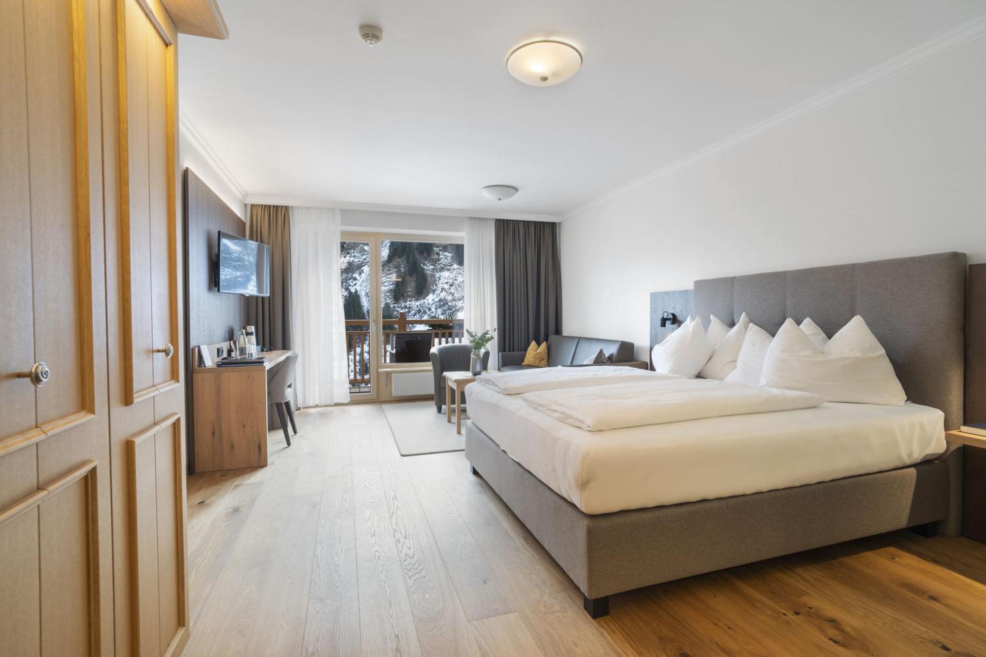 Double Room Mountain View